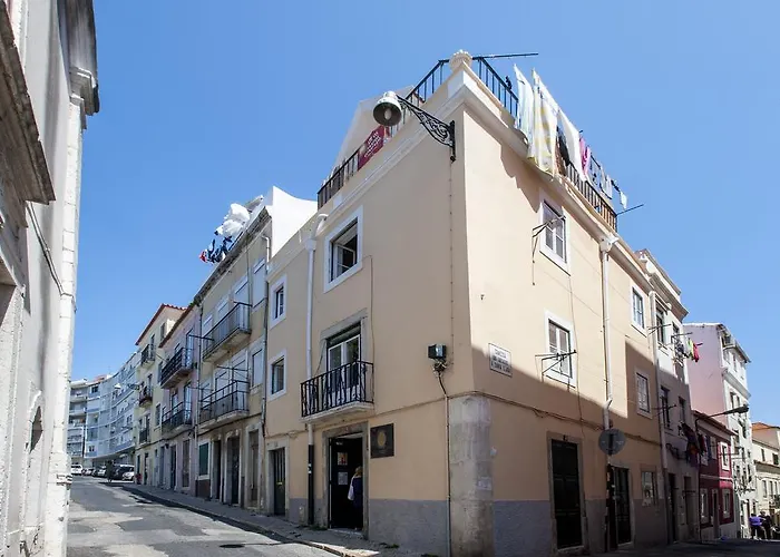 Local! Maria Typical Home, Near Flea Market شقة *