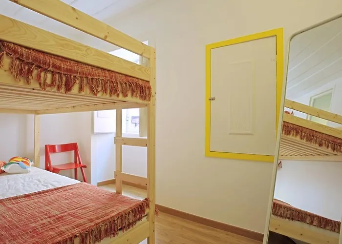 Local! Maria Typical Home, Near Flea Market * Lisboa