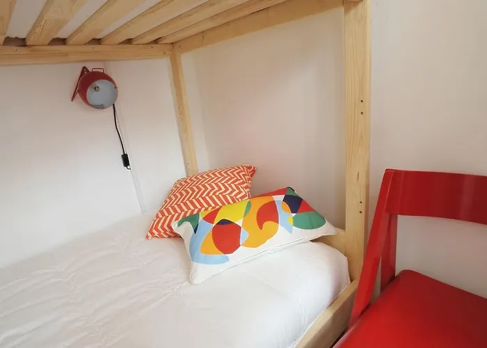 Local! Maria Typical Home, Near Flea Market شقة Lisboa